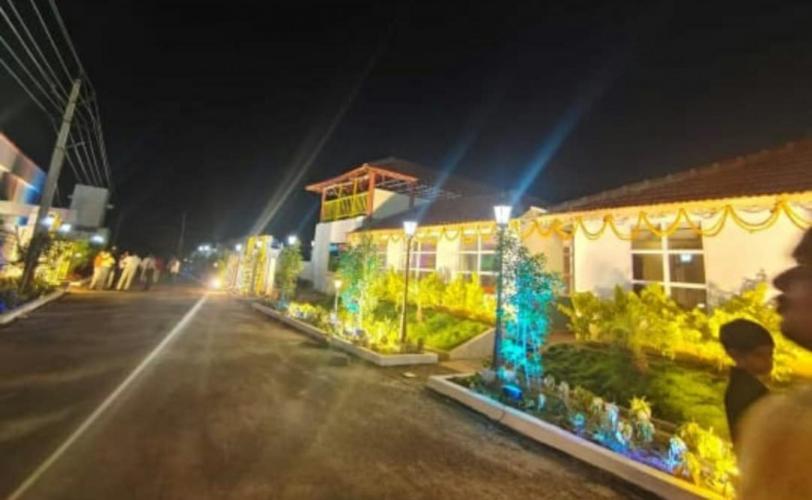 Siriki Resorts Srungavarapukota Exteriör bild